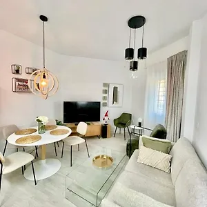 Historical Centre! Private Terrace & Gym-near Public Parking Malaga
