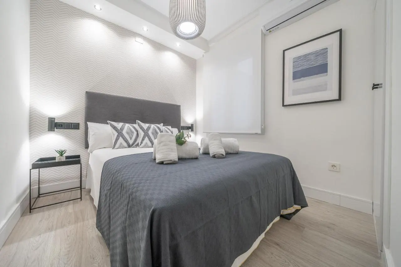 Xpce Teatro Square Apartment Malaga