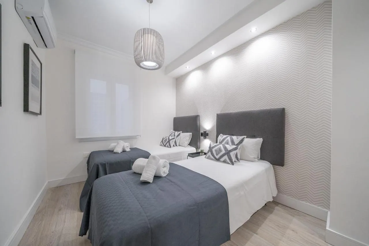 Xpce Teatro Square Apartment Malaga